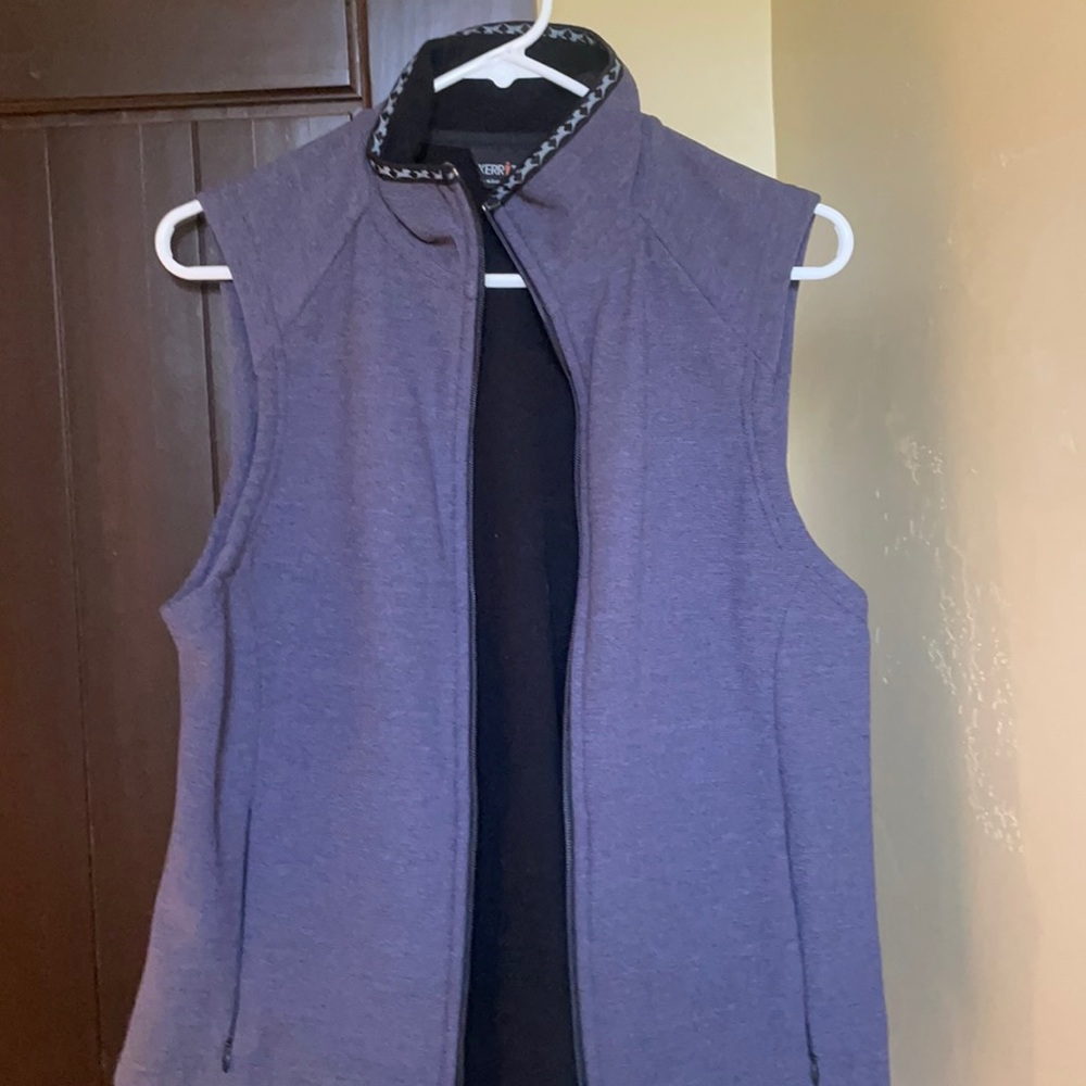 Kerrits riding vest, medium